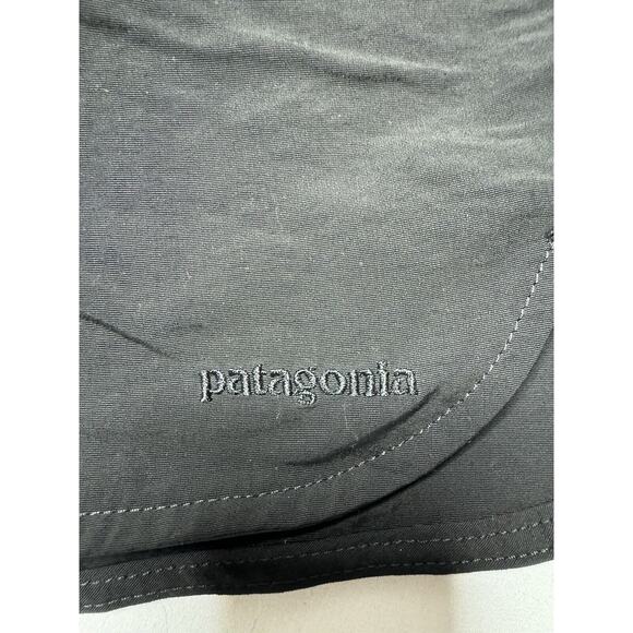 Patagonia Women's Black Print Athletic Hiking Shorts - Size 4 (30x4.5) - Picture 3 of 6